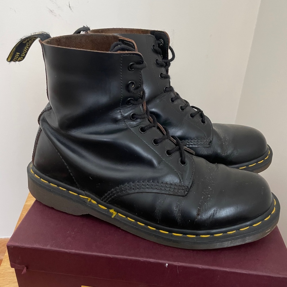 Dr. Martens MIE 1460 Black 8 Eyelet Boots Black Vintage UK10 M11 W12